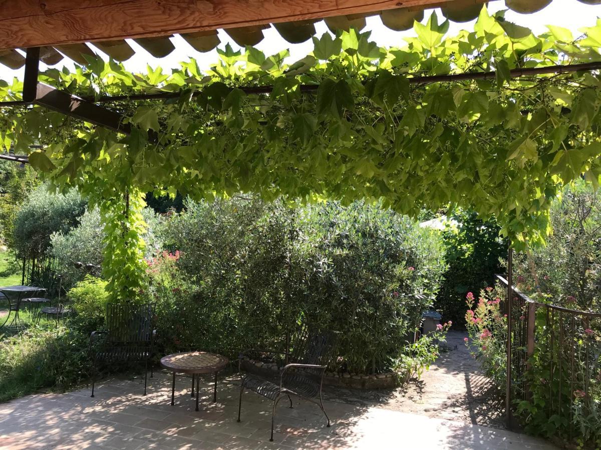 Appartement Dans Mas Provencal Grans エクステリア 写真