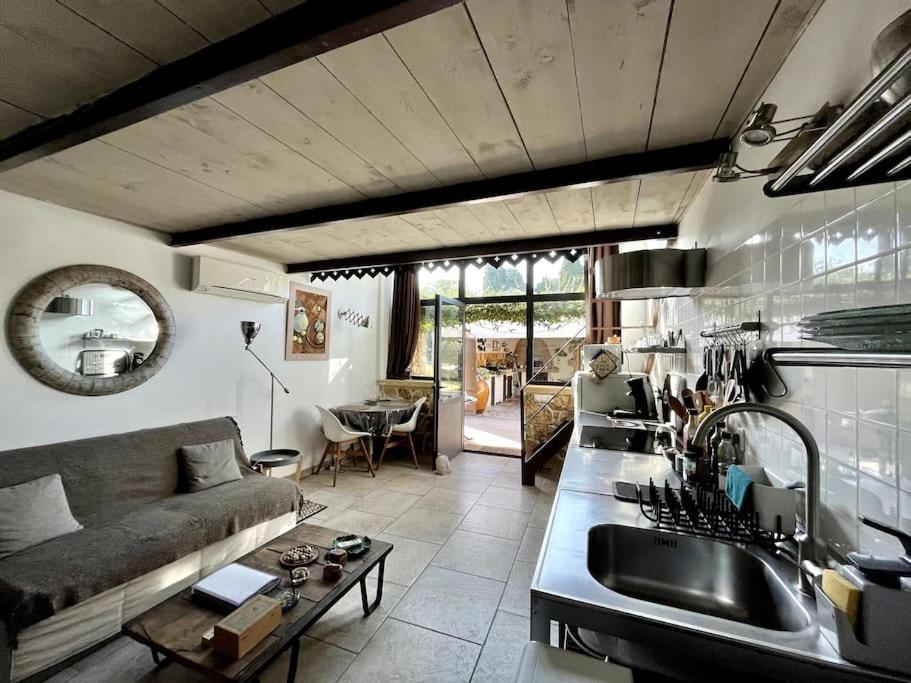 Appartement Dans Mas Provencal Grans エクステリア 写真