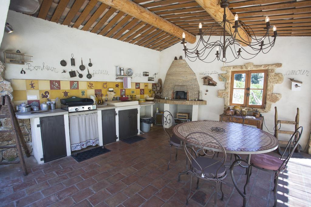 Appartement Dans Mas Provencal Grans エクステリア 写真
